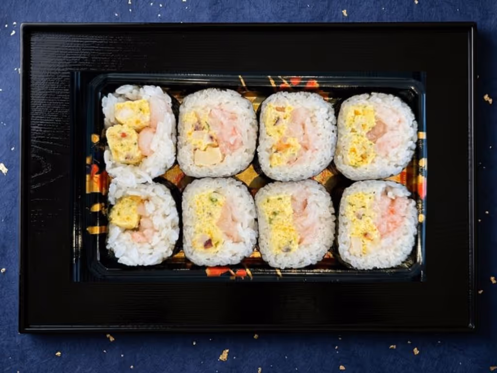 甘えび海鮮サラダ巻き - プリプリの甘海老とマヨネーズの相性抜群なサラダ巻き