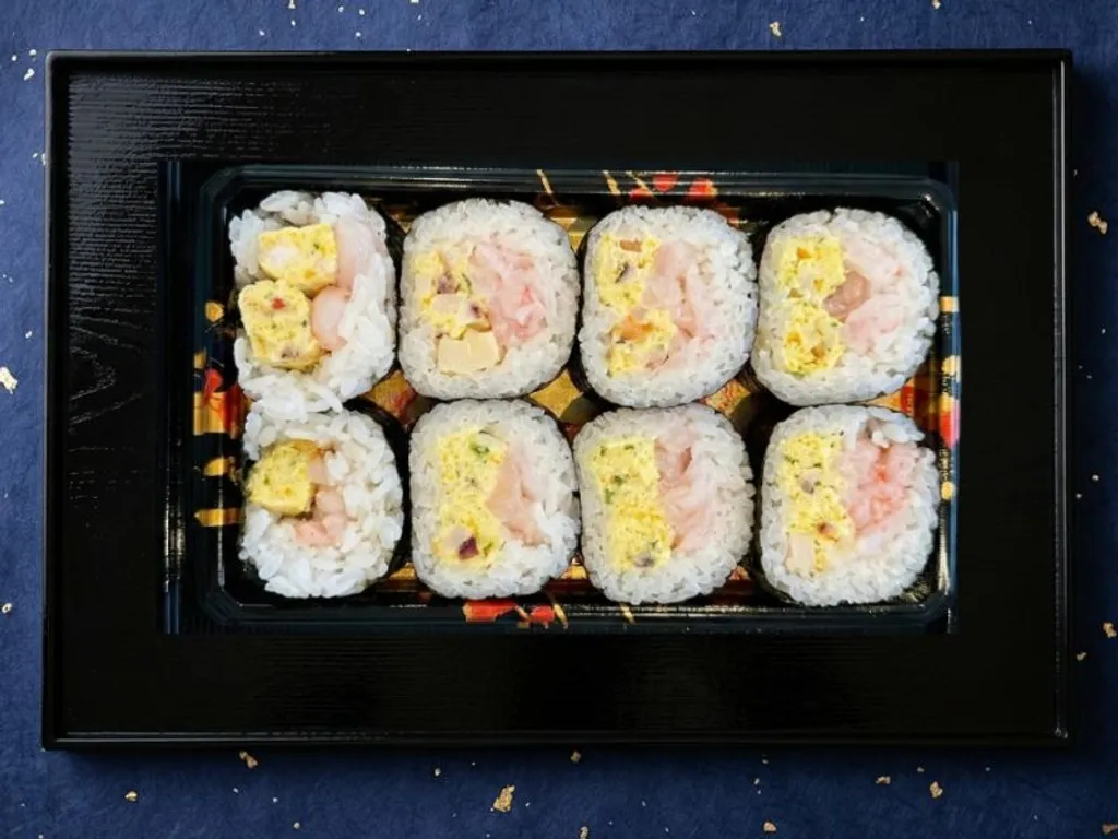 甘海老サラダ巻き - プリプリの甘海老とマヨネーズの相性抜群なサラダ巻き