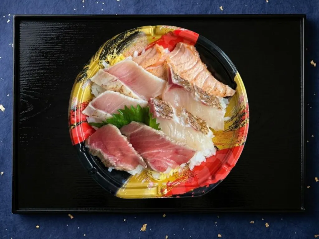 あぶり丼 - 表面を香ばしく炙り魚の旨味を凝縮させた海鮮丼